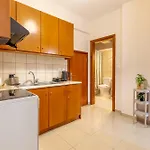 Luckywoodyappartment コス・タウン