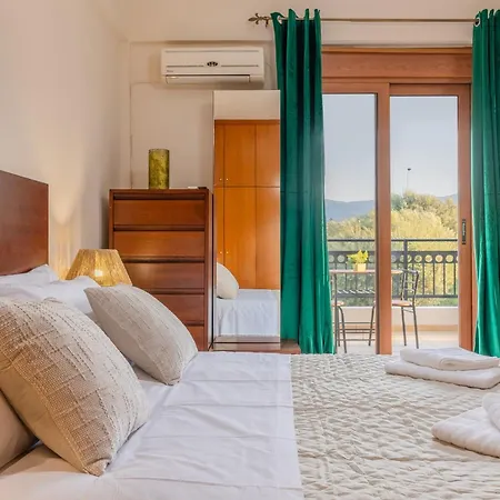 Luckywoodyappartment Apartmán Kos